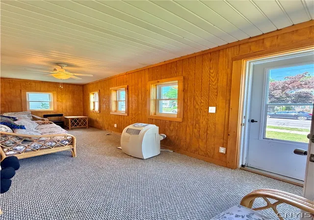 Photo 3 of Single family home for sale at 40 Pulaski St, Auburn, NY 13021 | MLS# S1698717 | Listing updated on 2026-09-01