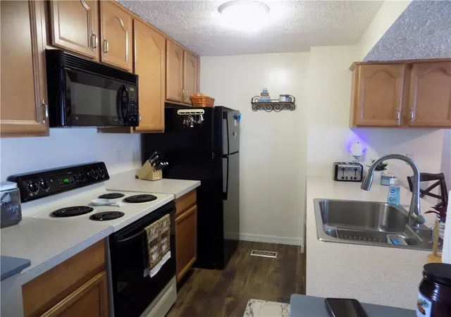 Photo 2 of Sale Pending at 24 Jordache Ln, Spencerport, NY 14559 | MLS# R1697945 | Listing updated on 2026-08-16