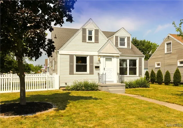Photo 1 of Sale Pending at 1108 Parkhurst Blvd, Tonawanda, NY 14150 | MLS# B1698385 | Listing updated on 2026-08-10