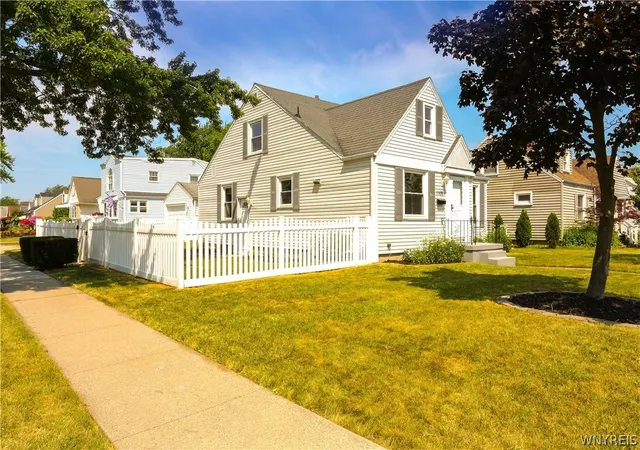 Photo 3 of Sale Pending at 1108 Parkhurst Blvd, Tonawanda, NY 14150 | MLS# B1698385 | Listing updated on 2026-08-10