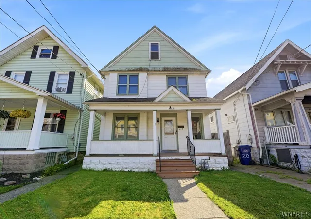 Photo 1 of Sale Pending at 16 Copeland Pl, Buffalo, NY 14207 | MLS# B1697402 | Listing updated on 2026-08-27
