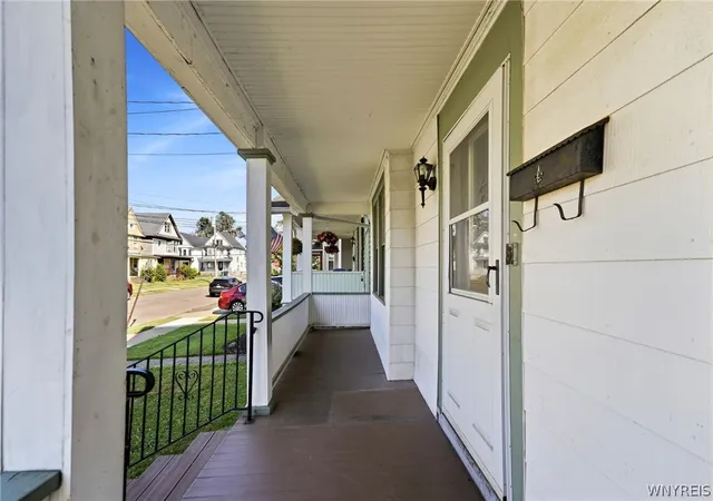 Photo 3 of Sale Pending at 16 Copeland Pl, Buffalo, NY 14207 | MLS# B1697402 | Listing updated on 2026-08-27