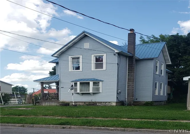 Photo 2 of Single family home for sale at 211 Francis St, Watertown, NY 13601 | MLS# S1694129 | Listing updated on 2026-09-02