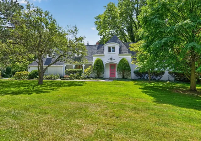 Photo 2 of Sale Pending at 25 Oak Ln, Rochester, NY 14610 | MLS# R1698715 | Listing updated on 2026-09-03