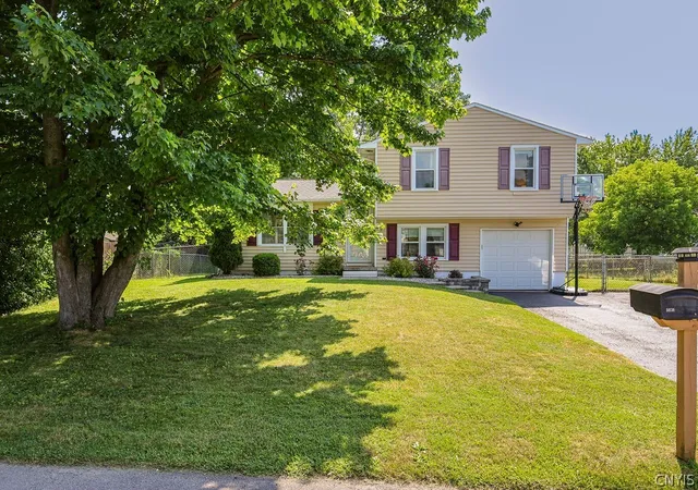 Photo 2 of Sale Pending at 8038 Candela Ln, Clay, NY 13041 | MLS# S1698104 | Listing updated on 2026-08-05