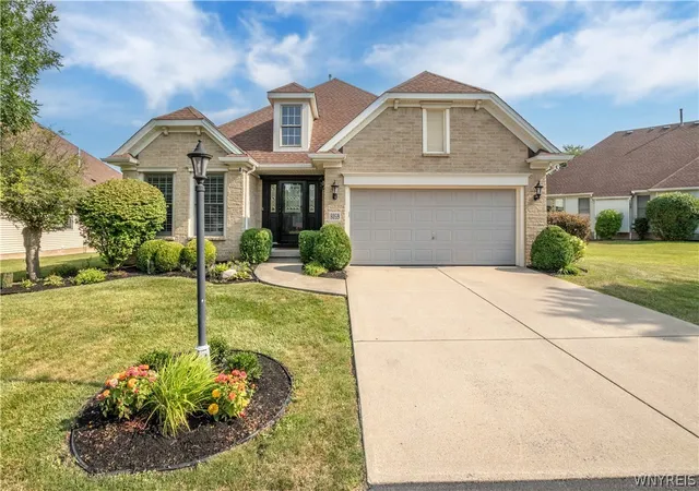 Photo 1 of Sale Pending at 8059 Laurel Park Ln, East Amherst, NY 14051 | MLS# B1698928 | Listing updated on 2026-08-31