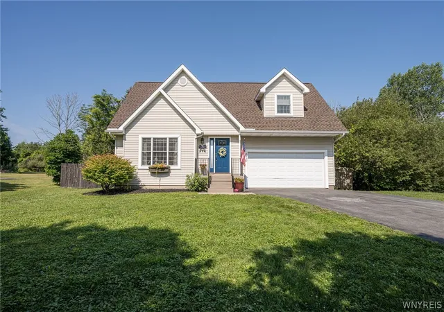 Photo 1 of Sale Pending at 5430 Ernest Rd, Lockport, NY 14094 | MLS# B1698556 | Listing updated on 2026-08-20