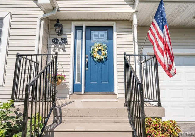 Photo 3 of Sale Pending at 5430 Ernest Rd, Lockport, NY 14094 | MLS# B1698556 | Listing updated on 2026-08-20