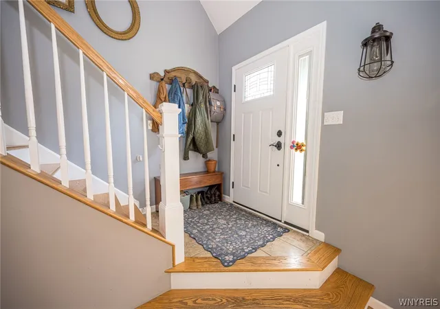 Photo 4 of Sale Pending at 5430 Ernest Rd, Lockport, NY 14094 | MLS# B1698556 | Listing updated on 2026-08-20
