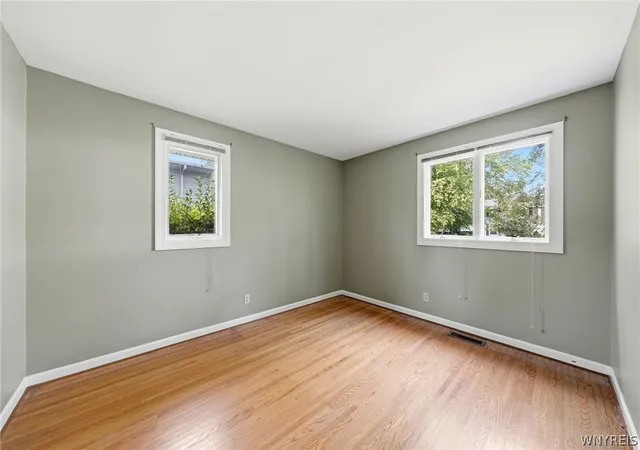 Photo 3 of Sale Pending at 103 Colony Ct, Buffalo, NY 14226 | MLS# B1698916 | Listing updated on 2026-08-27
