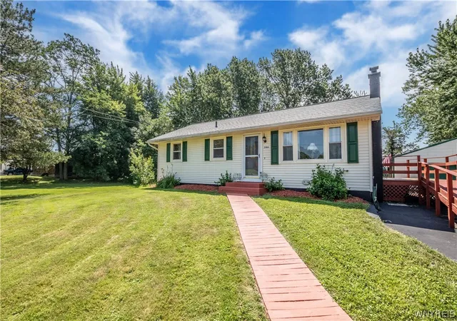 Photo 1 of Sale Pending at 2466 Balmer Rd, Ransomville, NY 14131 | MLS# B1698623 | Listing updated on 2026-09-09