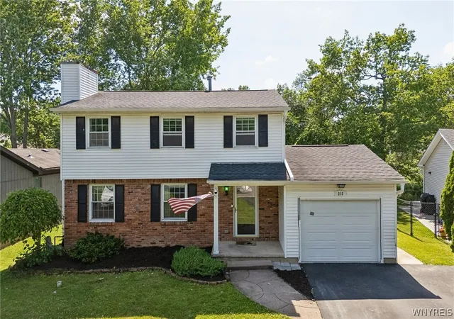 Photo 2 of Sale Pending at 215 Brockmoore Dr, East Amherst, NY 14051 | MLS# B1694563 | Listing updated on 2026-08-27