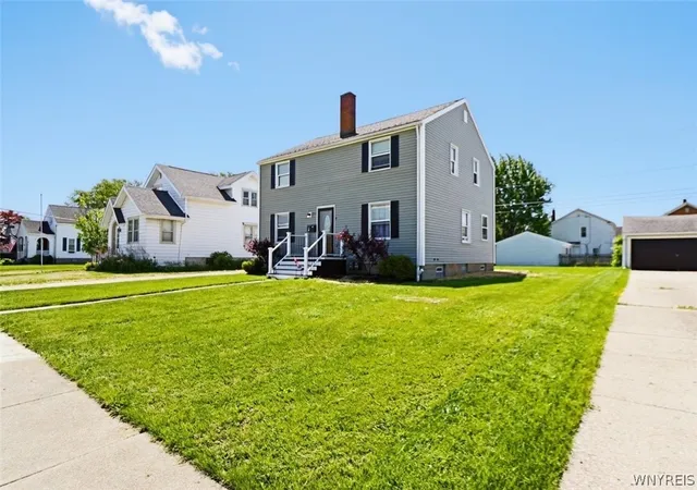 Listing Photo 4 - Condo for sale in building located at 312 W Girard Blvd, Buffalo, NY 14217