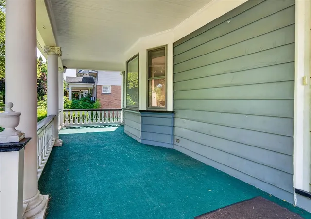 Photo 4 of Sale Pending at 199 Seneca Pkwy, Rochester, NY 14613 | MLS# R1699073 | Listing updated on 2026-08-14