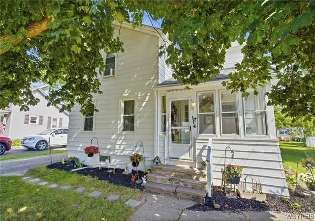 Photo 1 of Sale Pending at 114 Pleasant St, Medina, NY 14103 | MLS# B1699110 | Listing updated on 2026-09-08