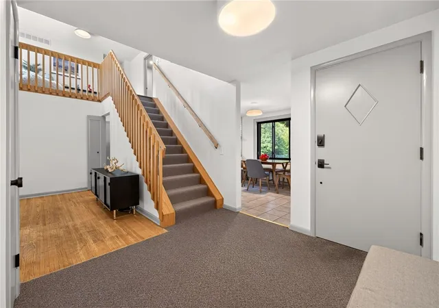 Photo 3 of Sale Pending at 5 Beekman Pl, Rochester, NY 14620 | MLS# R1695067 | Listing updated on 2026-08-19