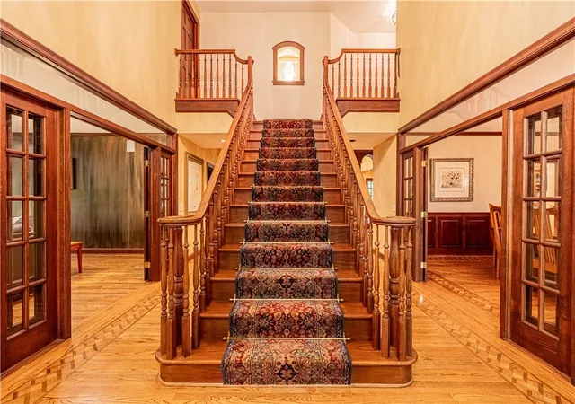Photo 3 of Single family home for sale at 7876 Hidden Oak, Pittsford, NY 14534 | MLS# R1694936 | Listing updated on 2026-08-24