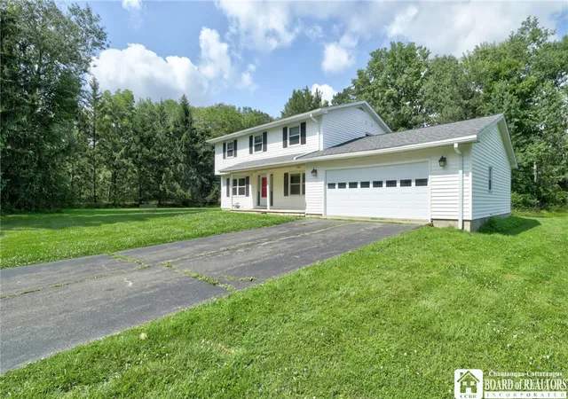 Photo 3 of Sale Pending at 190 Shadyside Ave, Lakewood, NY 14750 | MLS# R1695249 | Listing updated on 2026-09-12