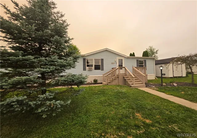 Photo 3 of Manufactured home for sale at 1215 Ridgewood Dr, Lockport, NY 14094 | MLS# B1699271 | Listing updated on 2026-08-27
