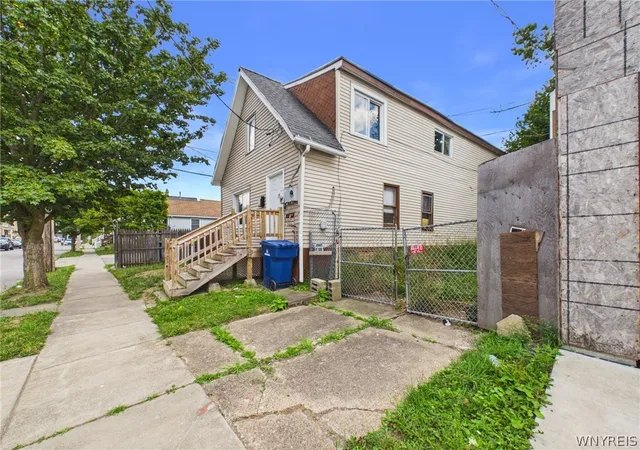 Photo 3 of Sale Pending at 13 Ferguson Ave, Buffalo, NY 14213 | MLS# B1699069 | Listing updated on 2026-09-14