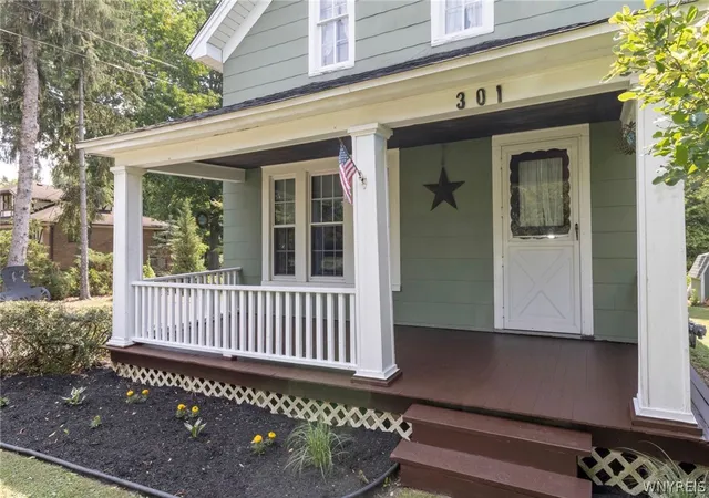 Photo 3 of Sale Pending at 301 Bennett Rd, Buffalo, NY 14227 | MLS# B1699218 | Listing updated on 2026-08-27