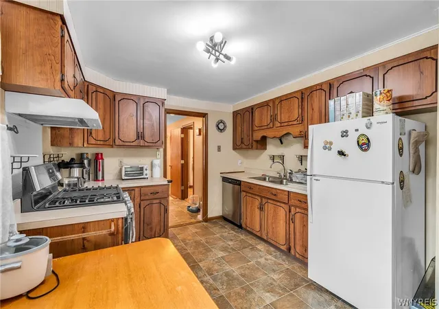 Photo 3 of Sale Pending at 479 Wendel Ave, Buffalo, NY 14223 | MLS# B1698549 | Listing updated on 2026-08-20