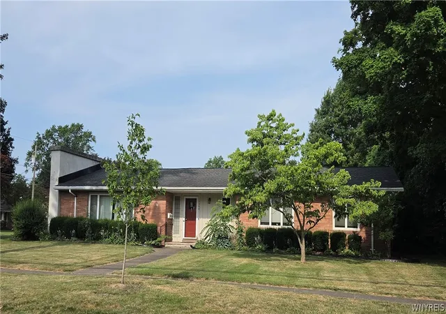 Photo 1 of Single family home for sale at 1340 West Ave, Medina, NY 14103 | MLS# B1698458 | Listing updated on 2026-09-10