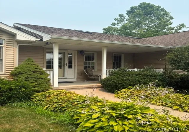 Photo 3 of Sale Pending at 2479 Parker Rd, Ransomville, NY 14131 | MLS# B1698995 | Listing updated on 2026-08-04