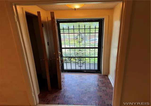 Photo 2 of Sale Pending at 71 Carmen Rd, Buffalo, NY 14226 | MLS# B1698574 | Listing updated on 2026-08-06