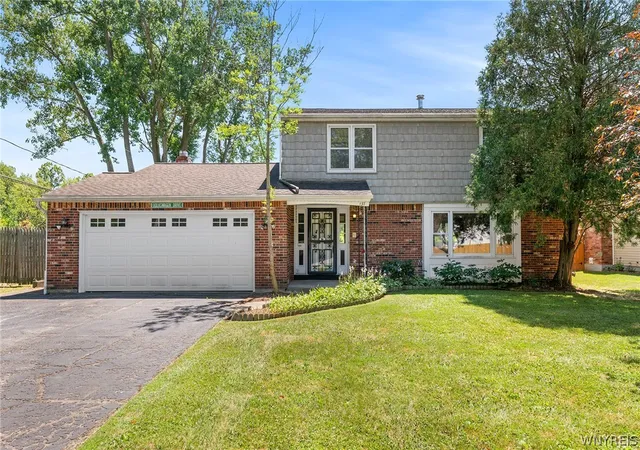 Photo 1 of Sale Pending at 137 Christine Dr, Buffalo, NY 14228 | MLS# B1699381 | Listing updated on 2026-09-06