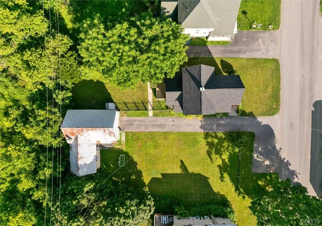Photo 3 of Single family home for sale at 6 Mcbride Ave, Clinton, NY 13323 | MLS# S1699108 | Listing updated on 2026-09-03