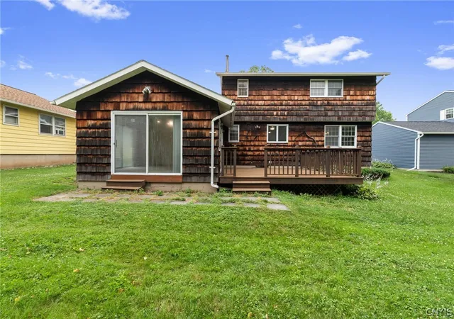 Photo 3 of Sale Pending at 117 Spring St, East Syracuse, NY 13057 | MLS# S1699367 | Listing updated on 2026-08-11