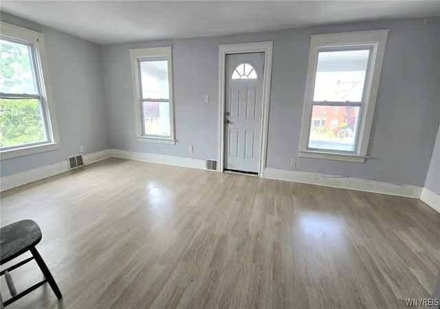 Photo 2 of Multi family home for sale at 468 Portage Rd, Niagara Falls, NY 14303 | MLS# B1699416 | Listing updated on 2026-08-06