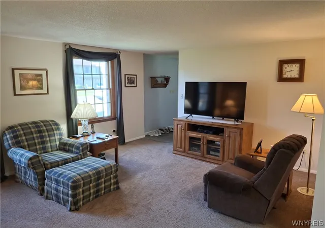 Photo 2 of Sale Pending at 36 Southridge Dr, Buffalo, NY 14224 | MLS# B1698894 | Listing updated on 2026-08-08
