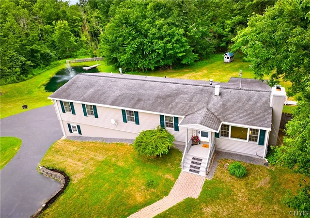 Photo 1 of Sale Pending at 204 Homewood Dr, Clinton, NY 13323 | MLS# S1699441 | Listing updated on 2026-08-19