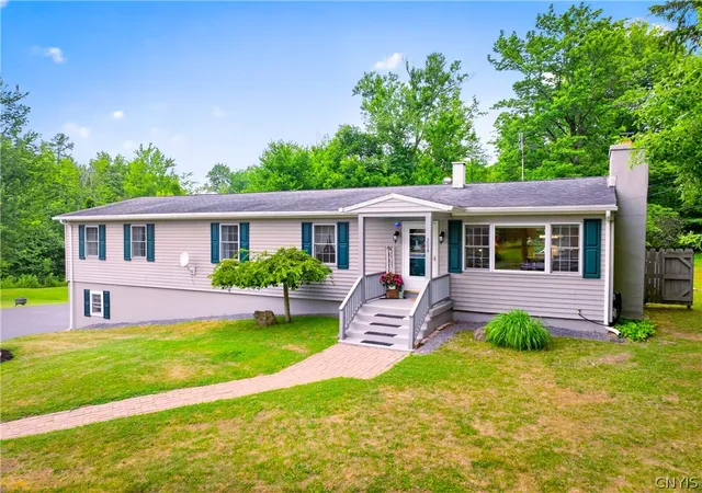 Photo 2 of Sale Pending at 204 Homewood Dr, Clinton, NY 13323 | MLS# S1699441 | Listing updated on 2026-08-19