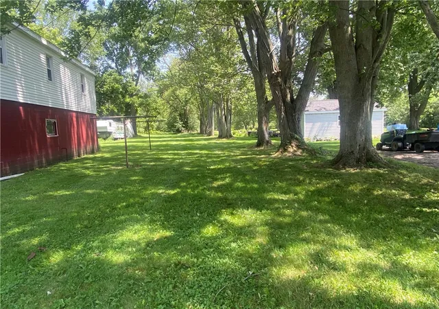 Photo 3 of Sale Pending at 6875 Nash Rd, North Tonawanda, NY 14120 | MLS# R1698952 | Listing updated on 2026-08-18