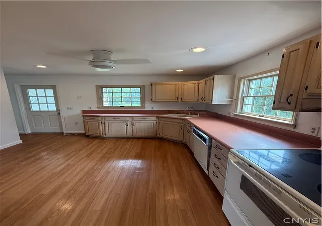 Photo 3 of Sale Pending at 12 Havens Ave, Auburn, NY 13021 | MLS# S1699462 | Listing updated on 2026-08-26