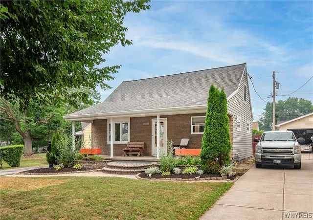 Photo 3 of Sale Pending at 67 Nicholas Dr S, Tonawanda, NY 14150 | MLS# B1699474 | Listing updated on 2026-08-12