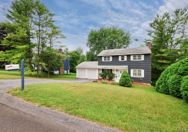 Photo 2 of Single family home for sale at 115 Northwood Way, Camillus, NY 13031 | MLS# S1698781 | Listing updated on 2026-09-03
