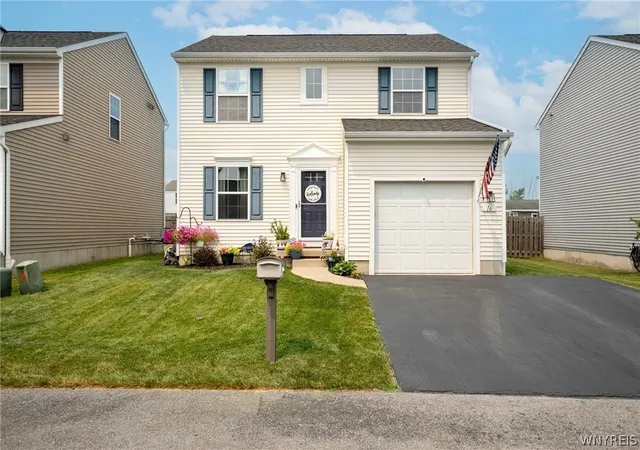 Photo 1 of Single family home for sale at 16 Jordy Ct, Hamburg, NY 14075 | MLS# B1699525 | Listing updated on 2026-09-11