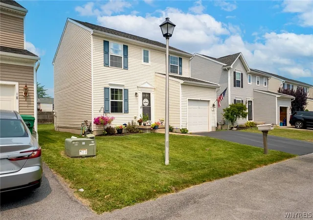 Photo 3 of Single family home for sale at 16 Jordy Ct, Hamburg, NY 14075 | MLS# B1699525 | Listing updated on 2026-09-11