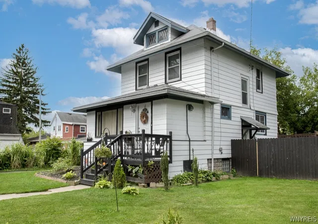 Photo 2 of Single family home for sale at 120 81st Street, Niagara Falls, NY 14304 | MLS# B1699545 | Listing updated on 2026-09-14