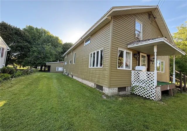 Photo 2 of Single family home for sale at 323 Maple St, Oswego, NY 13126 | MLS# R1699586 | Listing updated on 2026-09-15