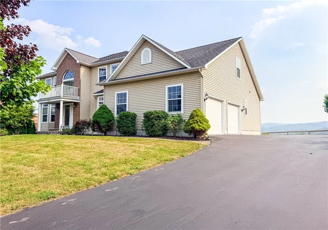 Photo 3 of Single family home for sale at 6139 Thunderhead Ln, Jamesville, NY 13078 | MLS# R1698832 | Listing updated on 2026-09-11