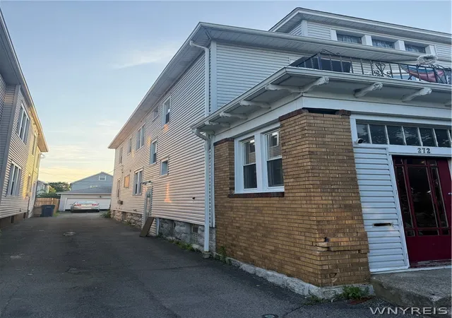 Photo 2 of Multi family home for sale at 272 Commonwealth Ave, Buffalo, NY 14216 | MLS# B1694354 | Listing updated on 2026-08-13