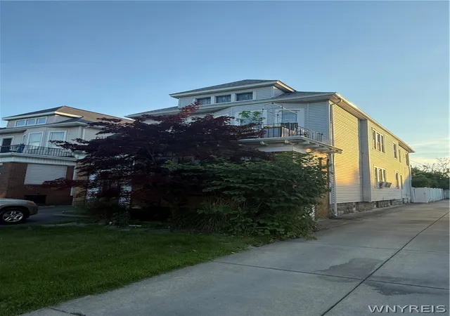Photo 3 of Multi family home for sale at 272 Commonwealth Ave, Buffalo, NY 14216 | MLS# B1694354 | Listing updated on 2026-08-13