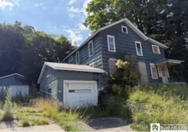 Photo 2 of Multi family home for sale at 520 Foote Ave, Jamestown, NY 14701 | MLS# R1699409 | Listing updated on 2026-09-08
