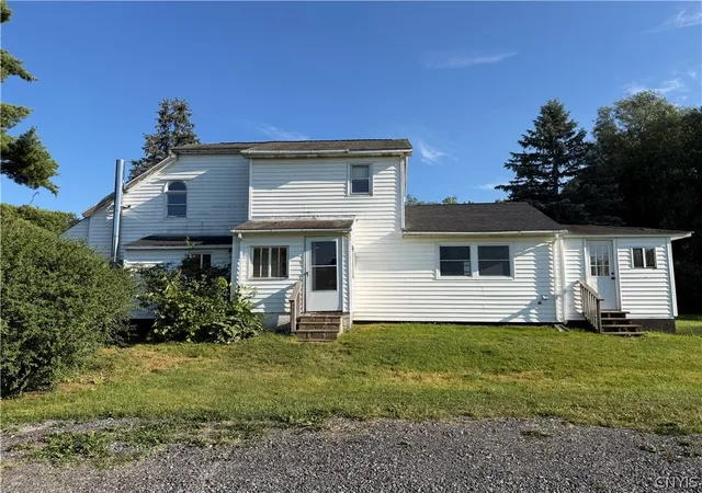 Photo 3 of Sale Pending at 3863 Pompey Ctr Rd, Manlius, NY 13104 | MLS# S1699670 | Listing updated on 2026-08-10
