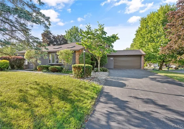 Photo 3 of Sale Pending at 8376 Zenith Dr, Baldwinsville, NY 13027 | MLS# S1685536 | Listing updated on 2026-08-07